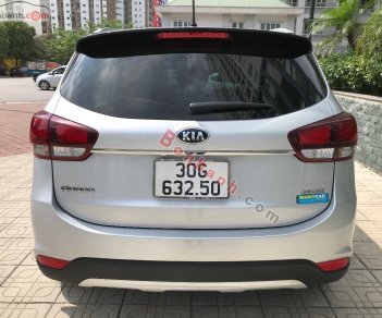 Kia Rondo   2.0GAT  2016 - Bán Kia Rondo 2.0GAT sản xuất năm 2016, màu bạc số tự động, giá 459tr