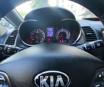 Kia K3 2014 - Bán ô tô Kia K3 sản xuất năm 2014, màu trắng còn mới, giá 415tr