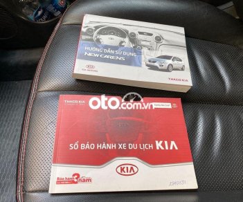 Kia Carens 2013 - Bán Kia Carens sản xuất 2013, màu bạc xe gia đình