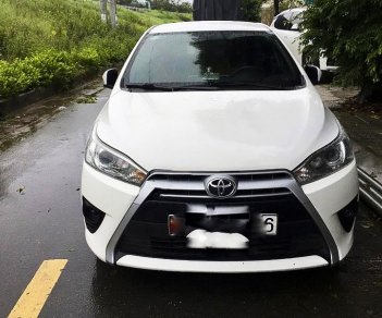 Toyota Yaris 2017 - Cần bán lại xe Toyota Yaris năm sản xuất 2017, màu trắng, nhập khẩu