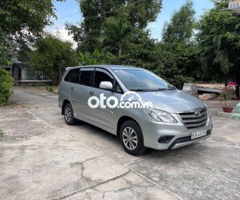 Toyota Innova 2015 - Cần bán Toyota Innova năm sản xuất 2015, màu bạc