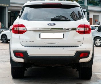 Ford Everest   Titanium 2018 - Cần bán xe Ford Everest Titanium sản xuất 2018, màu trắng, nhập khẩu nguyên chiếc