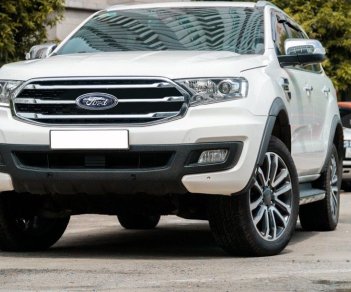 Ford Everest   Titanium 2018 - Cần bán xe Ford Everest Titanium sản xuất 2018, màu trắng, nhập khẩu nguyên chiếc