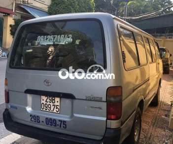 Toyota Hiace 2002 - Cần bán lại xe Toyota Hiace 2002, màu bạc