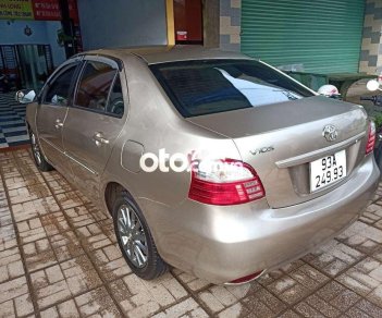 Toyota Vios   E 2013 - Bán Toyota Vios E năm sản xuất 2013, màu vàng cát