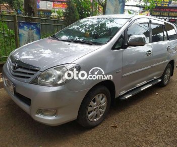 Toyota Innova     2010 - Bán xe Toyota Innova 2010, màu bạc còn mới