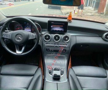 Mercedes-Benz C200 2016 - Bán Mercedes C200 năm sản xuất 2016, màu đỏ