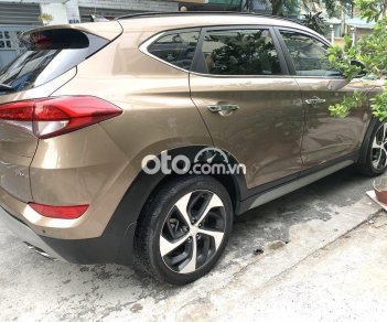 Hyundai Tucson   2018 - Cần bán lại xe Hyundai Tucson đời 2018, màu nâu, xe nhập xe gia đình, giá tốt