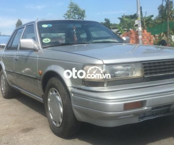 Nissan Bluebird 1991 - Cần bán xe Nissan Bluebird năm sản xuất 1991, màu bạc, nhập khẩu chính chủ, giá tốt