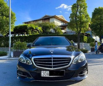 Mercedes-Benz E400 2013 - Bán Mercedes E400 năm sản xuất 2013, màu đen còn mới