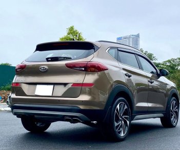 Hyundai Tucson   1.6 Tubor  2020 - Cần bán Hyundai Tucson 1.6 Tubor năm sản xuất 2020, màu nâu còn mới