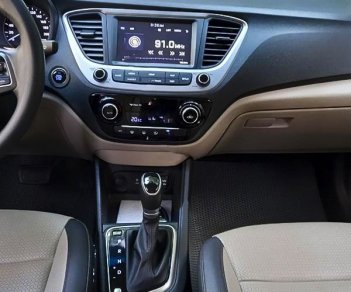 Hyundai Accent    2019 - Bán Hyundai Accent đời 2019, màu trắng còn mới