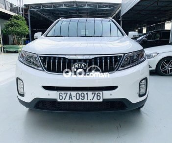 Kia Sorento 2018 - Xe Kia Sorento năm sản xuất 2018, màu trắng giá cạnh tranh