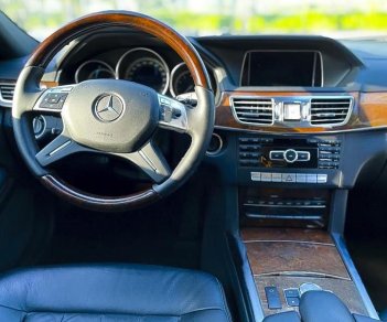 Mercedes-Benz E400 2013 - Bán ô tô Mercedes năm sản xuất 2013, màu đen