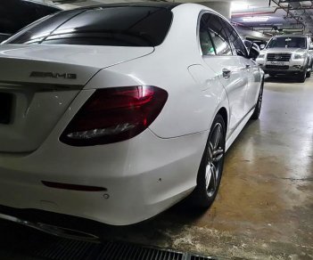 Mercedes-Benz E300   2017 - Bán Mercedes sản xuất năm 2017, màu trắng còn mới