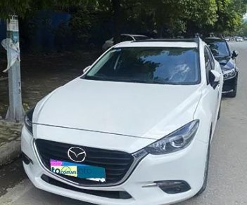 Mazda 3   1.5 AT  2018 - Cần bán xe Mazda 3 1.5 AT 2018, màu trắng còn mới