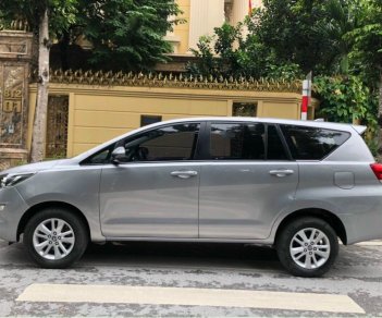 Toyota Innova   2.0 MT  2017 - Bán Toyota Innova 2.0 MT đời 2017, màu bạc, 495tr