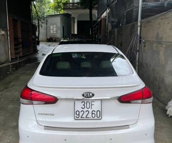 Kia Cerato   1.6 AT  2017 - Cần bán lại xe Kia Cerato 1.6 AT sản xuất năm 2017, màu trắng  