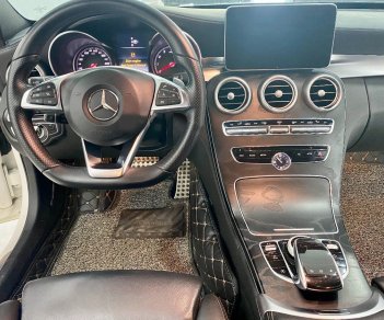 Mercedes-Benz C250 2015 - Cần bán xe Mercedes C250 năm sản xuất 2015, màu trắng