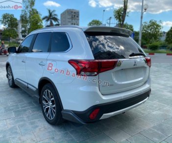 Mitsubishi Outlander   2.4 CVT Premium  2018 - Cần bán Mitsubishi Outlander 2.4 CVT Premium 2018, màu trắng còn mới, 825 triệu