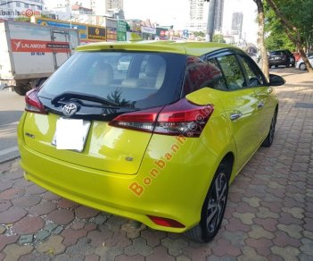 Toyota Yaris 2018 - Cần bán lại xe Toyota Yaris năm sản xuất 2018, màu vàng, nhập khẩu