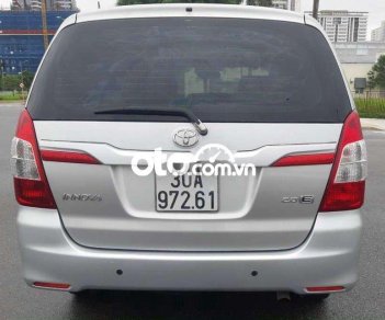 Toyota Innova  2.0E 2016 - Bán Toyota Innova 2.0E sản xuất năm 2016, màu bạc, giá 435tr