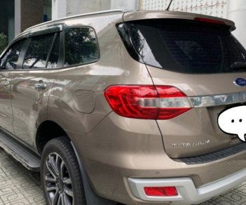 Ford Everest   Titanium 4X2 2019 - Cần bán lại xe Ford Everest Titanium 4X2 sản xuất năm 2019, nhập khẩu 