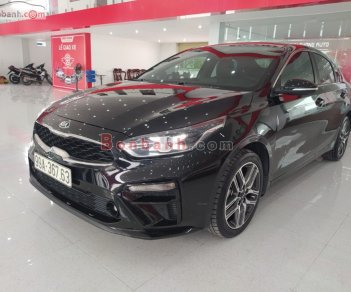 Kia Cerato   2.0 AT Premium  2020 - Bán xe Kia Cerato 2.0 AT Premium 2020, màu đen còn mới, giá chỉ 615 triệu