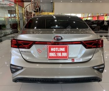 Kia Cerato   1.6 MT  2019 - Xe Kia Cerato 1.6 MT năm 2019, màu vàng cát