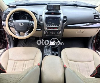 Kia Sorento 2016 - Cần bán xe Kia Sorento sản xuất năm 2016, màu đỏ còn mới, giá tốt