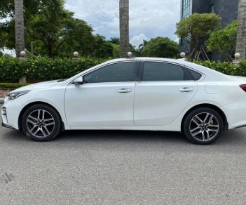 Kia Cerato   1.6 AT Luxury  2019 - Bán Kia Cerato 1.6 AT Luxury đời 2019, màu trắng, giá chỉ 543 triệu