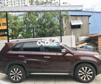 Kia Sorento 2016 - Cần bán xe Kia Sorento sản xuất năm 2016, màu đỏ còn mới, giá tốt