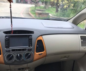 Toyota Innova 2009 - Bán Toyota Innova sản xuất 2009, màu bạc