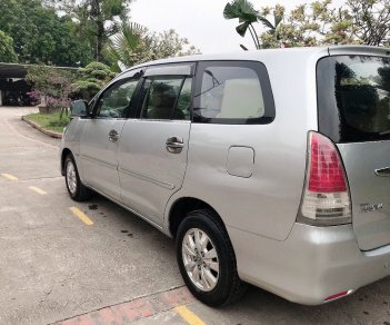 Toyota Innova 2009 - Bán Toyota Innova sản xuất 2009, màu bạc