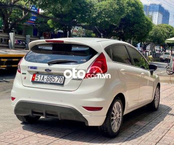 Ford Fiesta    2014 - Xe Ford Fiesta đời 2014, màu kem (be) còn mới, giá tốt