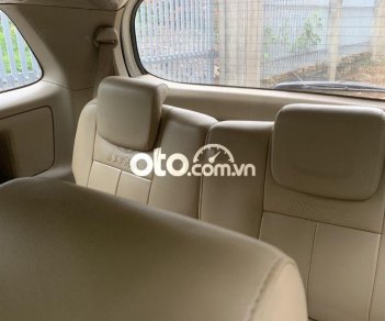 Toyota Innova 2010 - Cần bán xe Toyota Innova sản xuất năm 2010 còn mới giá cạnh tranh