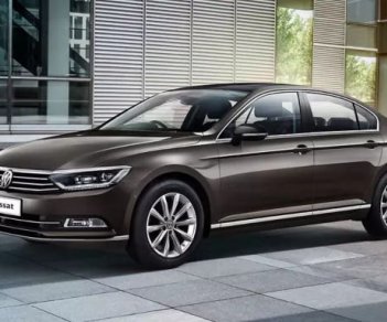 Volkswagen Passat 2018 - Volkswagen Passat Bluemotion giảm mạnh 200tr - Sedan nhập khẩu trực tiếp đẳng cấp của Đức