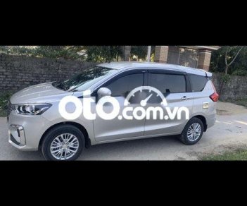 Suzuki Ertiga    2019 - Xe Suzuki Ertiga đời 2019, màu bạc xe gia đình