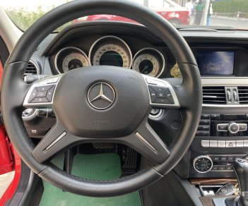 Mercedes-Benz C250 2013 - Cần bán Mercedes Benz C250, sản xuất 2013, biển Hà Nội, giá tốt