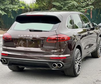 Porsche Cayenne 2016 - Cần bán xe màu nâu