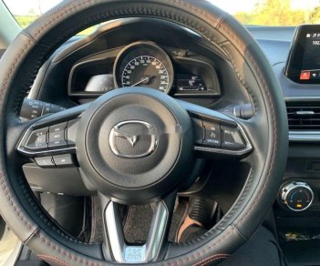 Mazda 6 2018 - Cần bán gấp Mazda 3 2018, màu trắng, 550tr