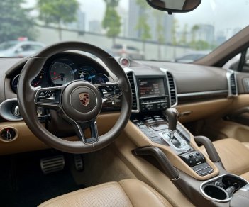 Porsche Cayenne 2016 - Cần bán xe màu nâu