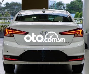 Hyundai Elantra 2021 - Bán Hyundai Elantra đời 2021, màu trắng, giá chỉ 540 triệu