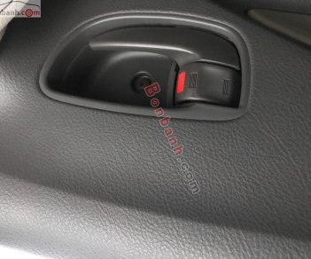 Toyota Vios   E   2011 - Bán Toyota Vios E sản xuất năm 2011, màu bạc còn mới  