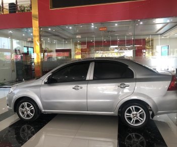 Chevrolet Aveo 2016 - Màu bạc, số sàn