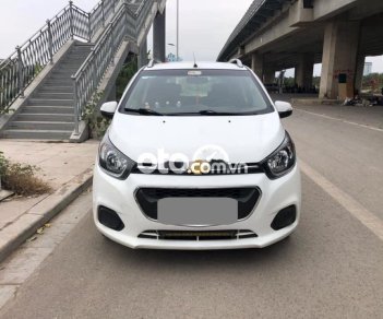 Chevrolet Spark  LT 2019 - Cần bán lại xe Chevrolet Spark LT đời 2019, màu trắng  