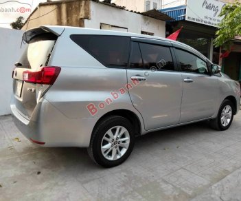 Toyota Innova     2016 - Bán xe Toyota Innova năm 2016, màu bạc xe gia đình, giá chỉ 460 triệu