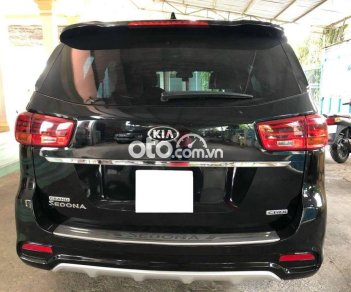 Kia VT250  AT 2018 - Cần bán xe Kia Sedona AT 2018, màu đen chính chủ