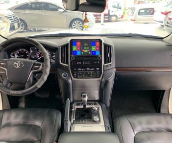 Toyota Land Cruiser   VX   2017 - Bán ô tô Toyota Land Cruiser VX sản xuất 2017, màu trắng, nhập khẩu nguyên chiếc