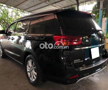 Kia VT250  AT 2018 - Cần bán xe Kia Sedona AT 2018, màu đen chính chủ